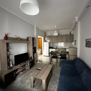 Ideally Situated Apartment. Apartament Salonic